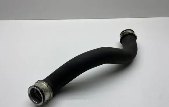 Mercedes-Benz C W204 Engine coolant pipe/hose A2045011582