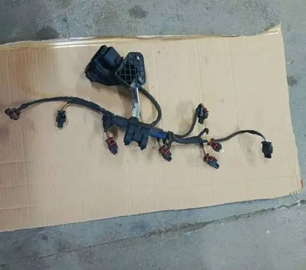 Audi Q5 SQ5 Fuel injector wires 06N971627B
