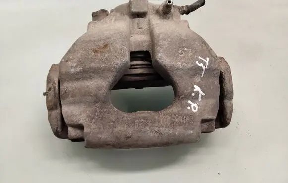 Volkswagen Transporter - Caravelle T5 Front brake caliper