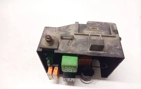 Opel Zafira A Fuse box set 90560119