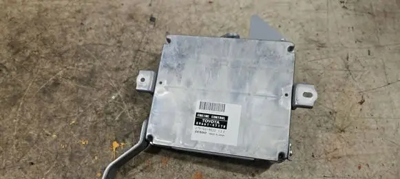 Toyota Prius (NHW20) Engine control unit/module 2751009522 8966147170