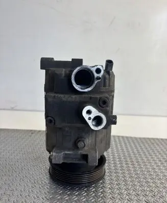 Volkswagen Golf V Air conditioning (A/C) compressor (pump) F699357Q