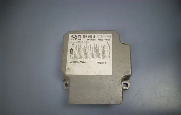 Volkswagen Touran I Airbag control unit/module 1T0909605B 5WK43518