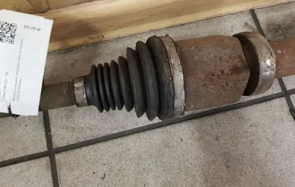 Volvo V40 Front driveshaft P31280678 T130529