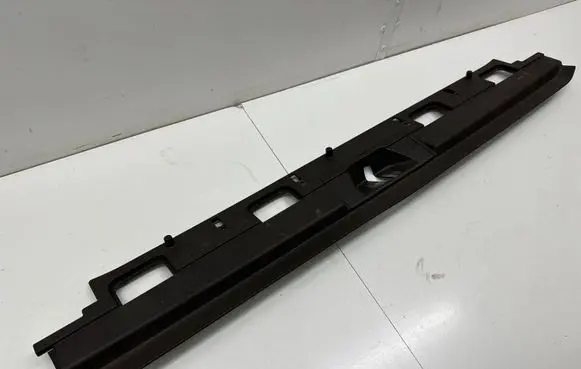 Land Rover Discovery 5 Trunk/boot sill cover protection HY32425A92