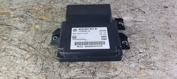Volkswagen PASSAT B6 Hand brake control module 3C8907801E 17767601A