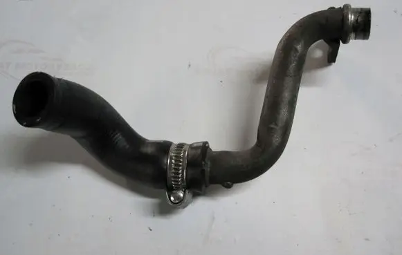 Volvo XC90 Intercooler hose/pipe 8692679