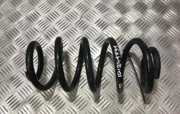 Audi A4 S4 B5 8D Front coil spring