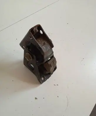 Toyota Prius+ (ZVW40) Engine mount bracket