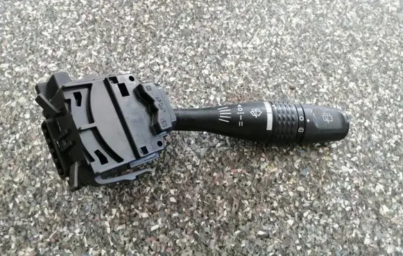 Mitsubishi Outlander Wiper control stalk