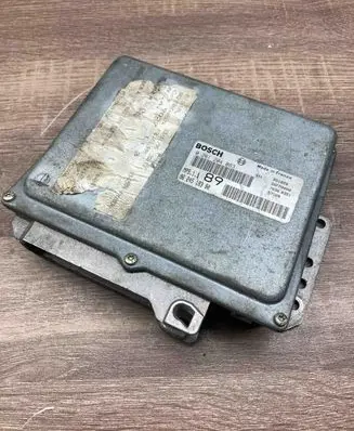 Peugeot 406 Engine control unit/module ECU 0261204063 9624518380