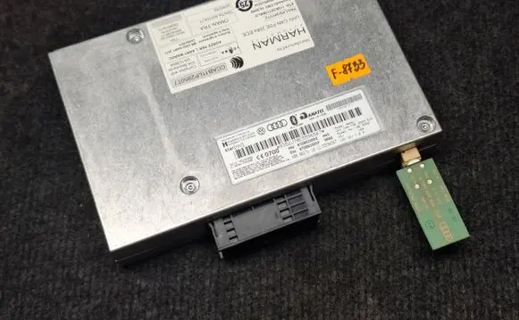 Audi A4 S4 B8 8K Bluetooth control unit module 8T0862335E 8T0862335F