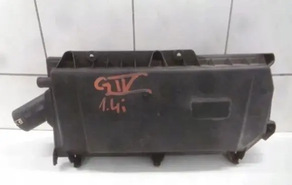 Volkswagen Golf IV Air filter box cover 