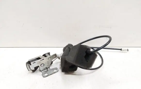 Loading door lock