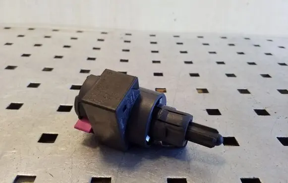 Audi A5 Sportback 8TA Brake pedal sensor switch 914689963B