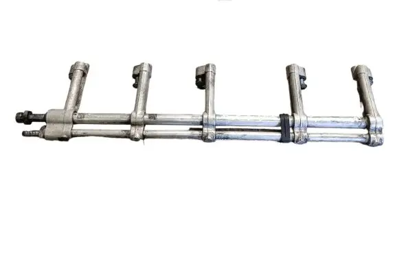 Volkswagen Touareg I Fuel main line pipe 07Z133317K