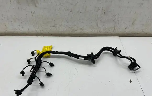 BMW 3 G20 G21 Fuel injector wires 8482361