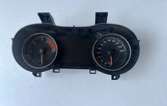 Jeep Cherokee Speedometer (instrument cluster) P68379589AE