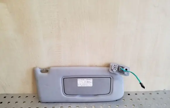Volvo V50 Sun visor