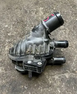 Ford Fiesta Thermostat/thermostat housing GN1G9K478BA