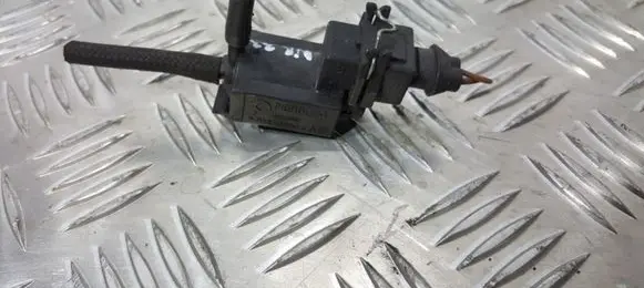 BMW 3 E46 Vacuum valve 72234100