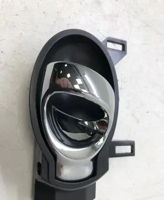 Nissan Juke I F15 Rear door interior handle