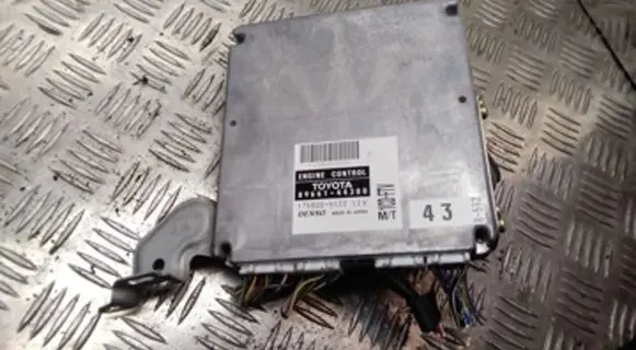 Toyota Avensis Verso Engine control unit/module 1758005122 8711044050