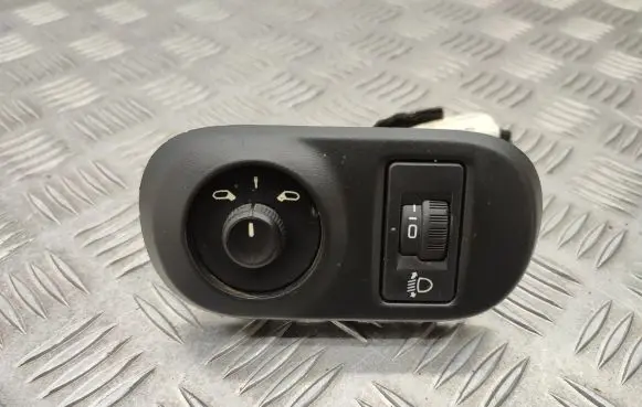 Citroen C4 Cactus Wing mirror switch 96673722ZD
