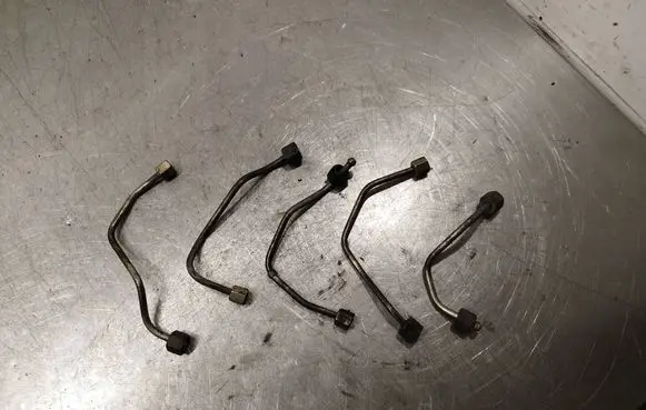 Peugeot 508 Fuel injector supply line/pipe 