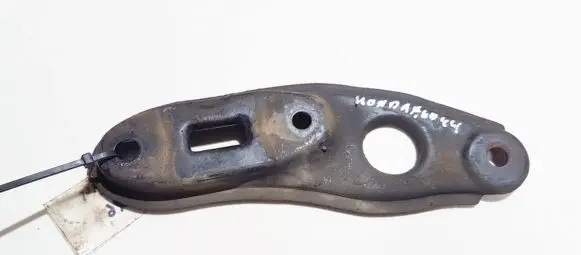 Honda Civic Engine mounting bracket
