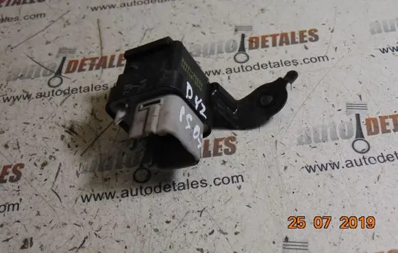 Lexus IS 220D-250-350 Glow plug pre-heat relay 2861067010