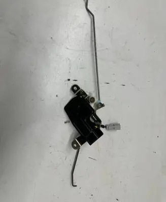 Honda CR-V Tailgate window lock/catch/latch 040825