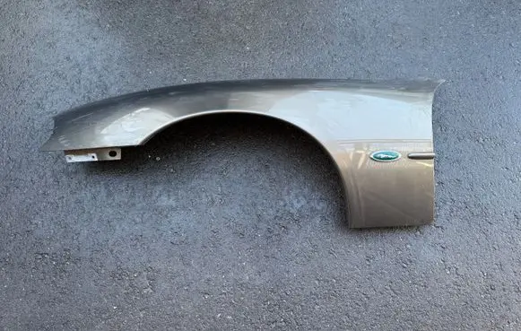 Jaguar XK8 - XKR Fender 