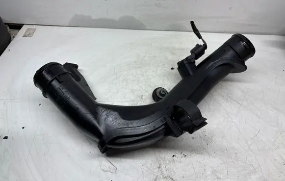 Volkswagen Tiguan Intercooler hose/pipe 5N0145770A