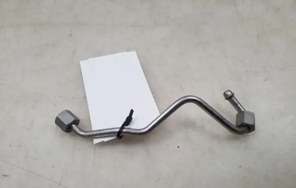 BMW 5 F10 F11 Fuel injector supply line/pipe 