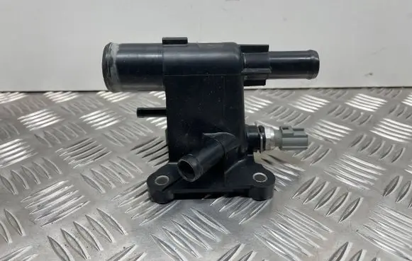 Ford Focus Engine coolant pipe/hose CM5E8K556BB