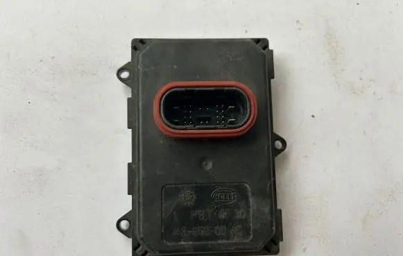 Porsche Cayenne (92A) Headlight ballast module Xenon 7PP941329R 3185731