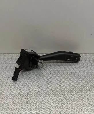 Volkswagen Golf V Wiper control stalk ANP80H024A 0EB0168