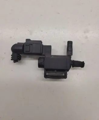 Audi A3 S3 8P Turbo solenoid valve 037906283C 72288000
