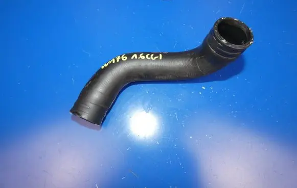 Mercedes-Benz A W176 Engine coolant pipe/hose 74011819765 DBL625412 KW0715