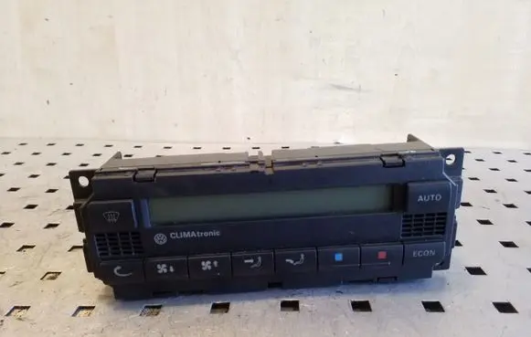 Volkswagen Golf IV Climate control unit