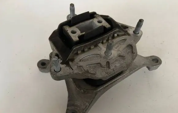 Audi A4 S4 B9 Gearbox mount 8W0399118C 8W0399156