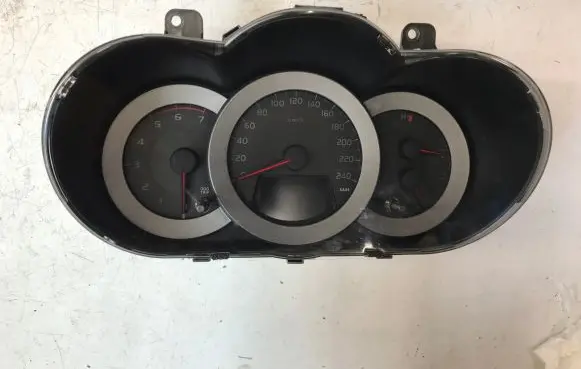 Toyota RAV 4 (XA30) Speedometer (instrument cluster) 8380042D11