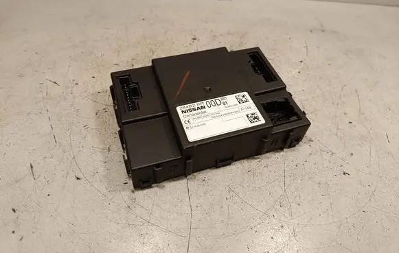 Nissan Qashqai Comfort/convenience module 5WK50366 284B2BR00D