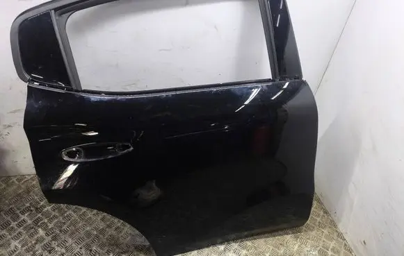 Opel Frontera Rear door