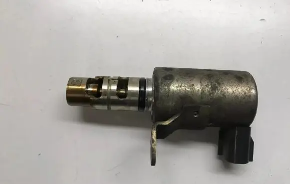 Mitsubishi Outlander Camshaft vanos timing valve K5145591