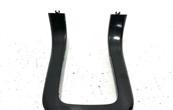 Chevrolet Volt I Gear shifter surround trim plastic 8130570323