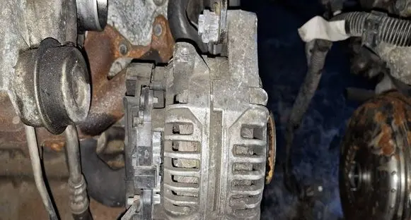 Opel Astra G Generator/alternator 0124415010