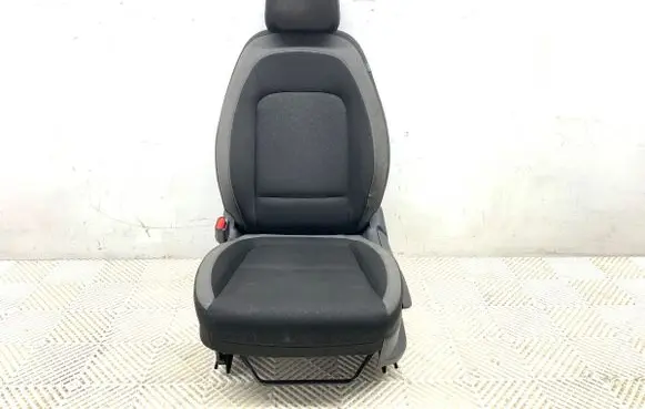 Hyundai Kona I Front driver seat 