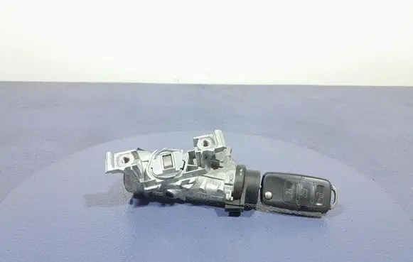 Volkswagen Golf V Ignition lock 1K0905851B